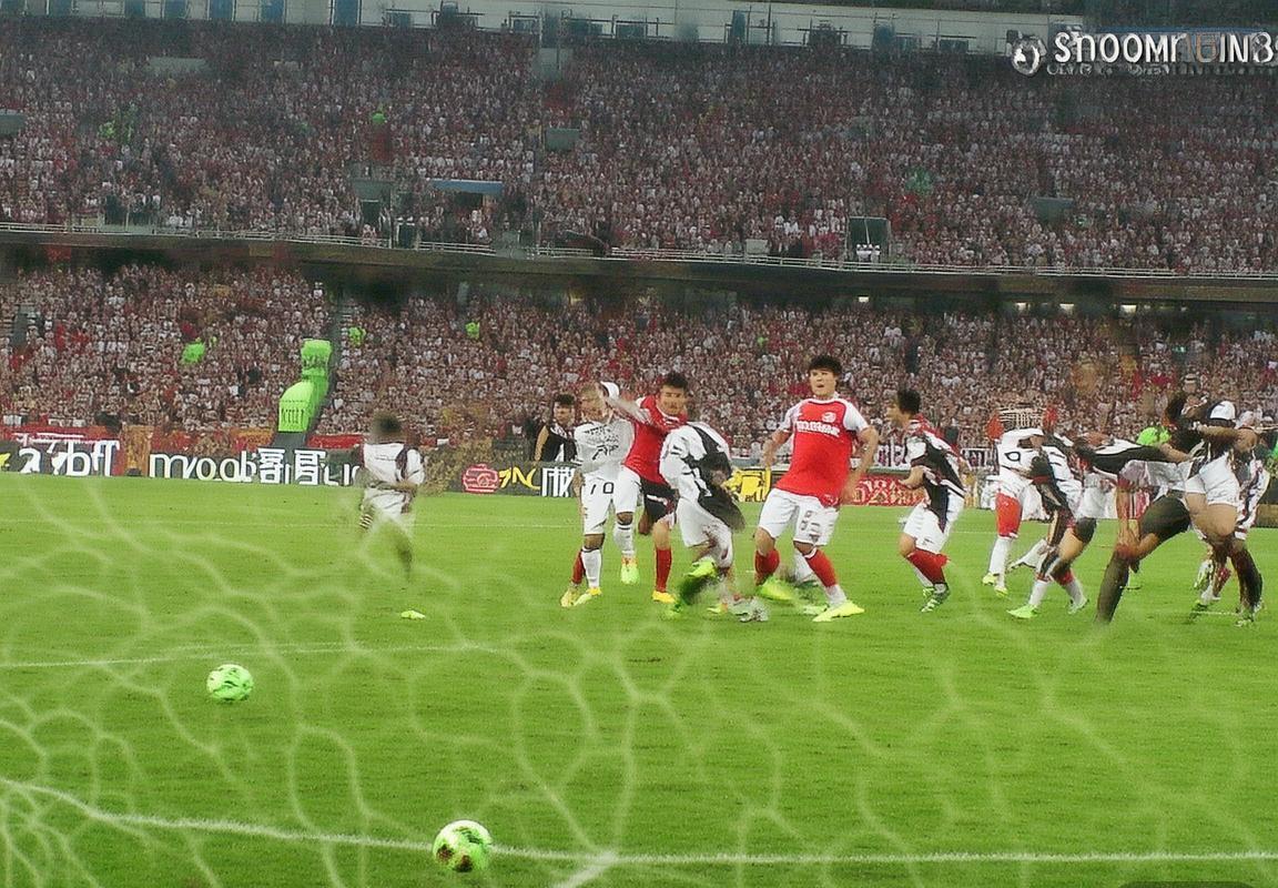 2014申花富力巅峰对决：激情荣耀瞬间回顾(图1)