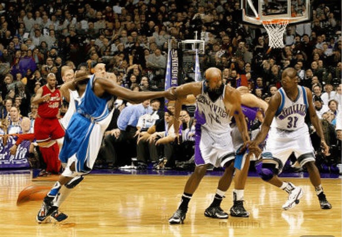 2004年NBA季后赛森林狼VS国王经典对决回顾(图2)